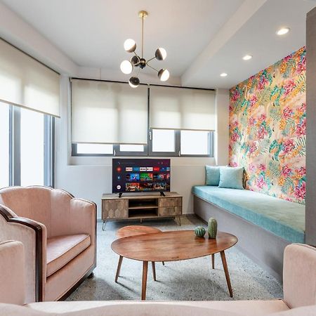 Pop Art Homm In Groovy Koukaki Apartment Athens Exterior photo