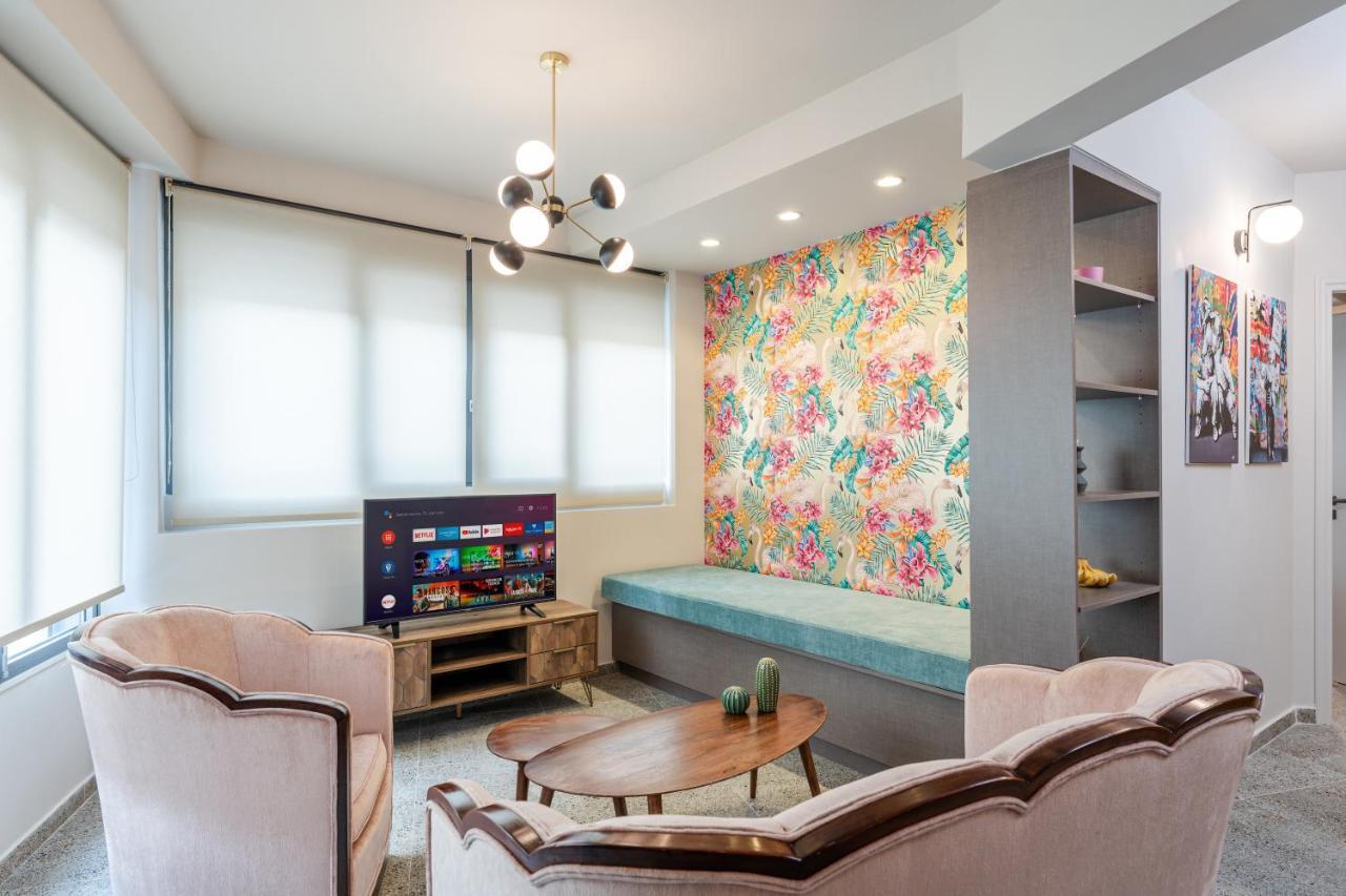 Pop Art Homm In Groovy Koukaki Apartment Athens Exterior photo