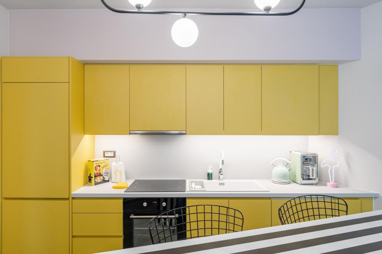 Pop Art Homm In Groovy Koukaki Apartment Athens Exterior photo